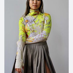 Kawakey Distressed Vintage Floral Print Turtleneck Top